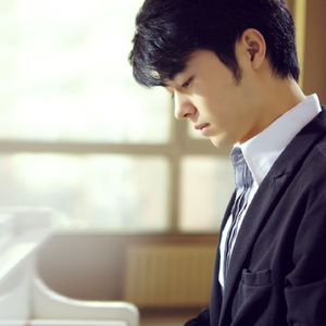 娇小白嫩的×XXx性英
